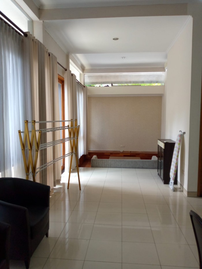 Rumah Disewakan Fully Furnished di Cluster Simpruk Lippo Cikarang